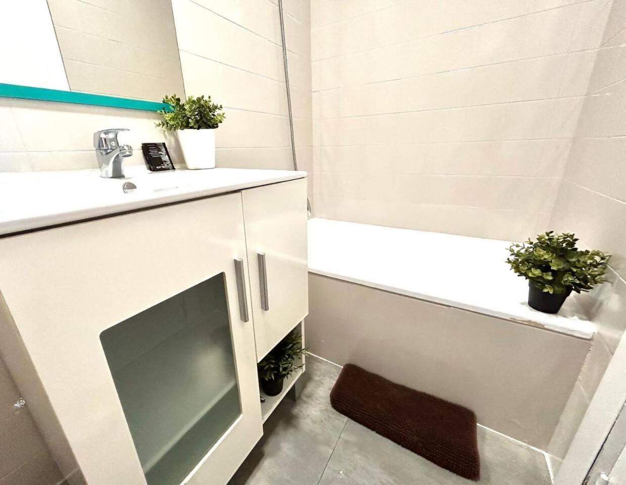 Plaza Circular Mas Que Apartamentos Murcia Dış mekan fotoğraf